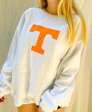 Load image into Gallery viewer, (XL) Tennessee Sweatshirt
