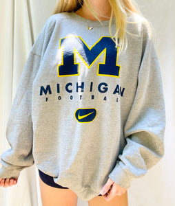 (L) Michigan Football Vintage Nike Sweatshirt