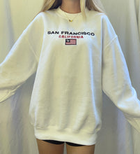 Load image into Gallery viewer, (M) San Francisco Sweatshirt
