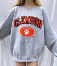 Load image into Gallery viewer, (L/XL) Clemson Sweatshirt
