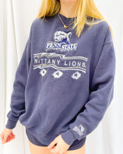 Load image into Gallery viewer, (M) Penn State Sweatshirt
