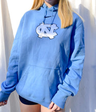 Load image into Gallery viewer, (M) UNC Nike Hoodie
