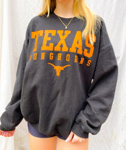 Load image into Gallery viewer, (L) Texas Sweatshirt
