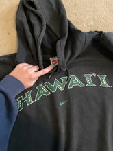 Load image into Gallery viewer, (XXL) Hawaii Nike Hoodie
