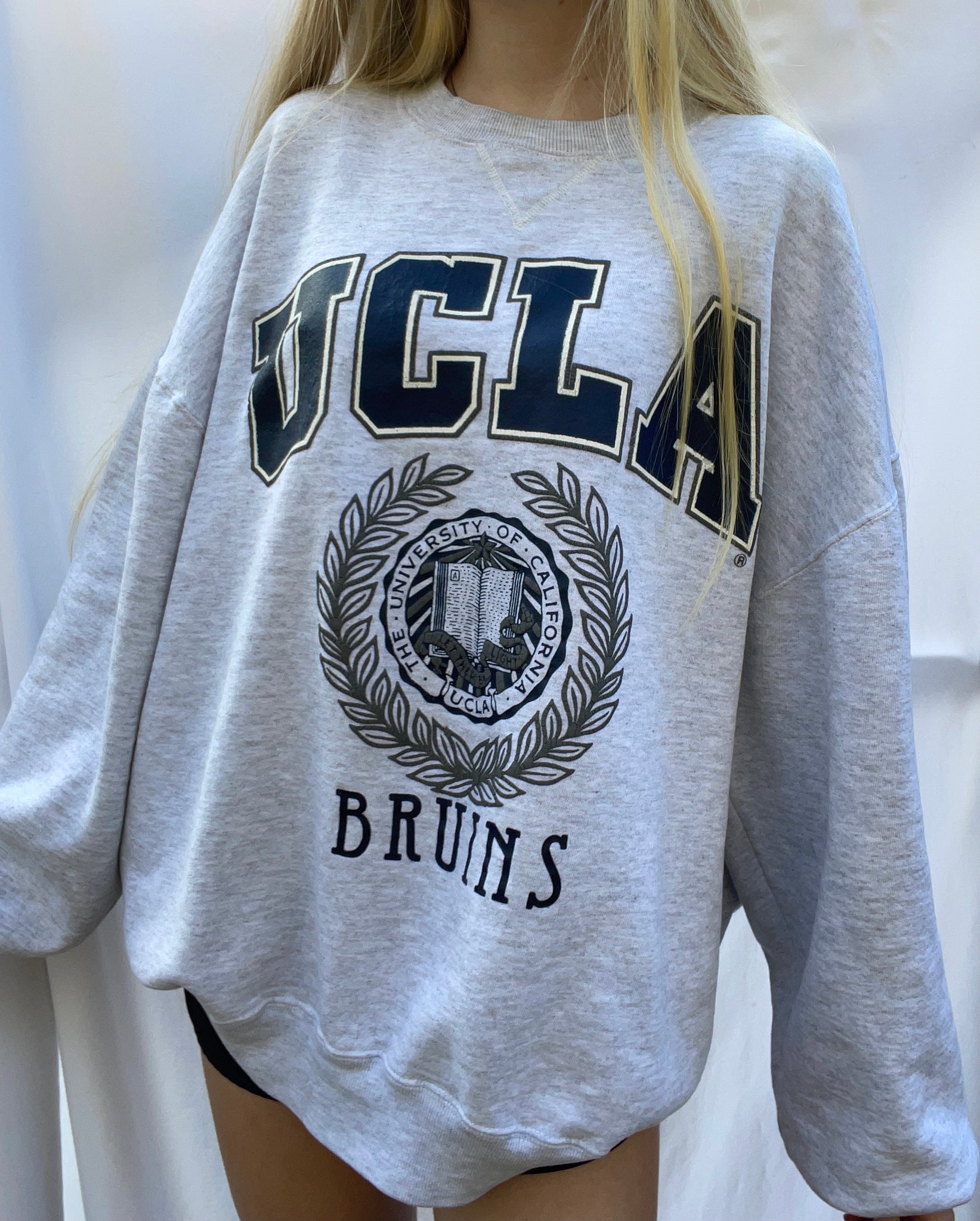 Ucla vintage outlet crewneck