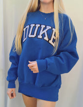 Load image into Gallery viewer, (M) Duke Sweatshirt
