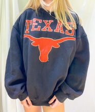 Load image into Gallery viewer, (L) Texas Sweatshirt
