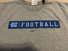 Load image into Gallery viewer, (XL) Carolina Football Vintage Nike Shirt
