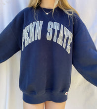 Load image into Gallery viewer, (M) Penn State Sweatshirt
