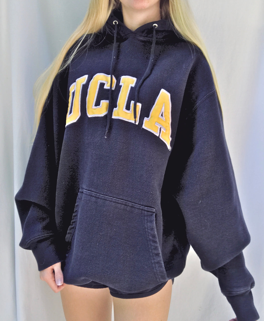 (L/XL) UCLA hoodie