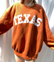 Load image into Gallery viewer, (XL) Texas Sweatshirt
