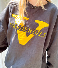 Load image into Gallery viewer, (M) Vanderbilt Sweatshirt
