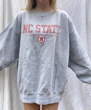 Load image into Gallery viewer, (L) NC State Nike Sweatshirt
