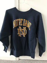 Load image into Gallery viewer, (M) Vintage Notre Dame Champion Sweatshirt
