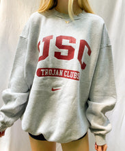 Load image into Gallery viewer, (L) USC Nike Sweatshirt
