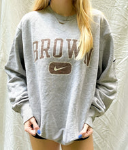 Load image into Gallery viewer, (M) Brown Nike Sweatshirt
