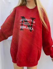 Load image into Gallery viewer, (L/XL) Nebraska Huskers Sweatshirt
