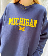 Load image into Gallery viewer, (XL) Michigan Nike Sweatshirt
