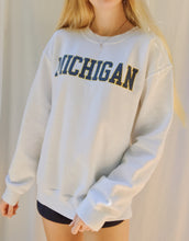 Load image into Gallery viewer, (S) Michigan Sweatshirt
