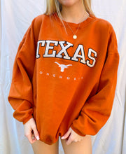 Load image into Gallery viewer, (L/XL) Texas Sweatshirt
